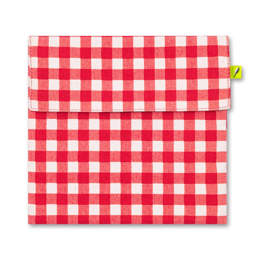 Reusable and machine washable gingham red snack bag in a sandwich size. Part of the Fluf Lunch collection 