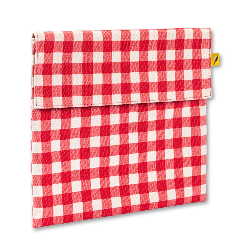 Reusable and machine washable square  gingham red snack bag in a sandwich size. Part of the Fluf Lunch collection 