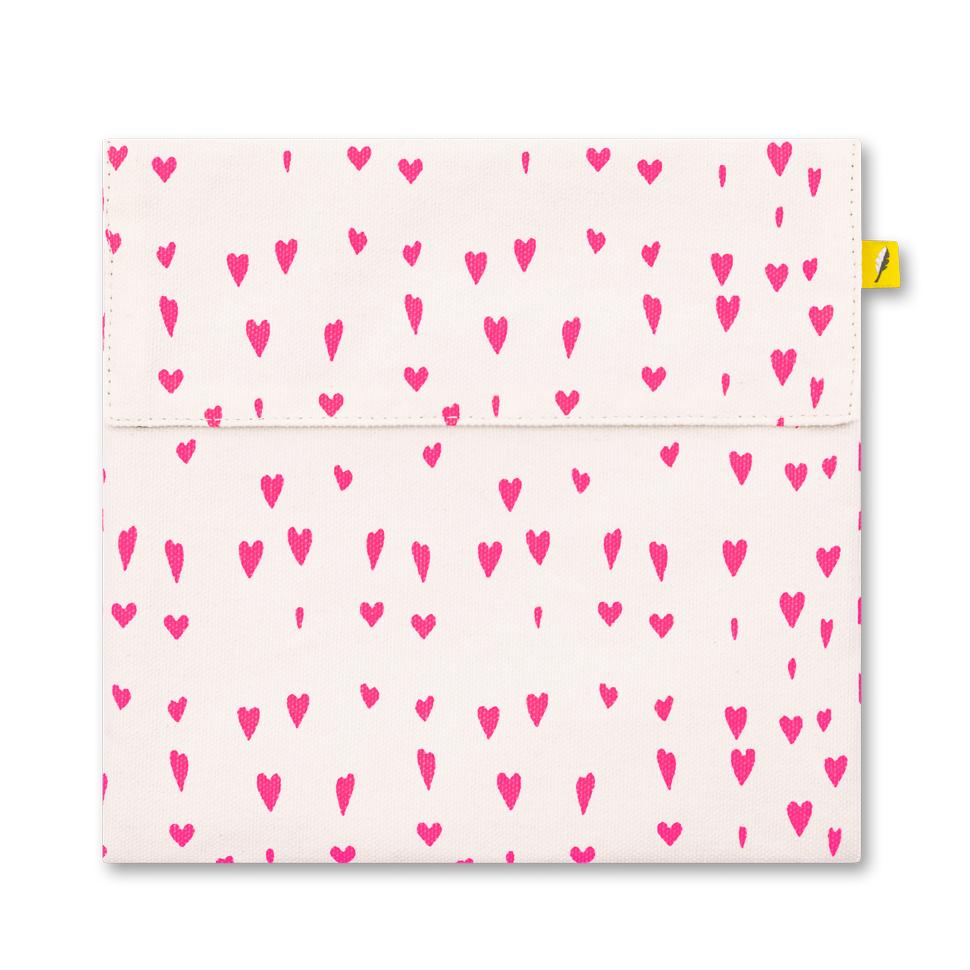 Reusable and machine washable pink hearts snack bag in a sandwich size. Part of the Fluf Lunch collection